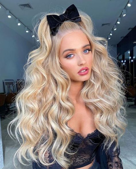 17 Simple New Year's Hairstyles for 2024: Effortless Ideas to Welcome the Year with Style New Year Hairstyle, Barbie Hairstyle, Barbie Hair, Holiday Hairstyles, Sleek Hairstyles, Cool Hair Color, Clip In Hair Extensions, Big Hair, Human Hair Extensions