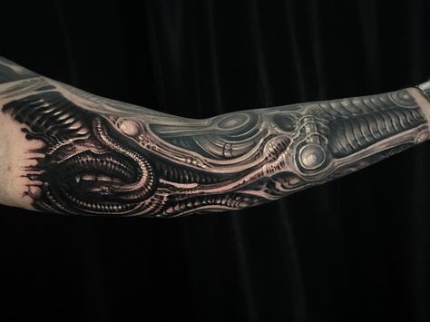 Hr Giger Tattoo, Giger Tattoo, Hr Giger Art, Giger Art, H.r. Giger, Biomechanical Tattoo, Matching Tattoo, Matching Tattoos, Fantastic Art