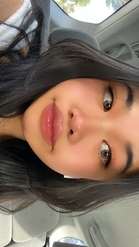 Matte Asian Makeup, Asian Makeup On Tan Skin, Tanned Skin Makeup Asian, Natural Filipino Makeup, Makeup On Asian Faces, Tan Skin Asian Makeup, Soft Ethereal Aesthetic Makeup, Asian Clean Girl Makeup, Igari Makeup On Tan Skin