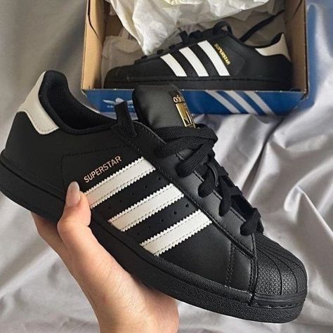 Adidas All Star, Adidas Superstar Outfit, Adidas Star, Adidas Super, Adidas Originals Superstar, Adidas Outfit, Men Sneakers, Star Shoes, Swag Shoes