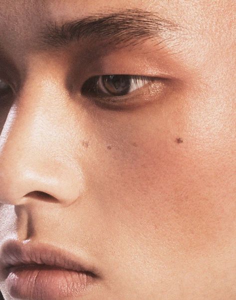 His & Her Makeup (Vogue China) Human Anatomy Reference, China Beauty, Halloween Parejas, Face Anatomy, Her Makeup, Vogue China, Male Makeup, Beauty Shoot, Anatomy Reference