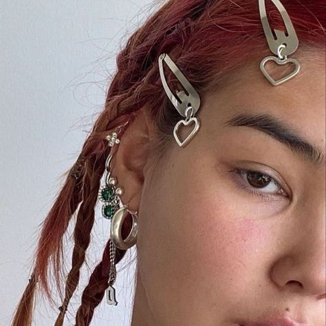 ✰✰✰ on Instagram: “accessory dump 🌟” Hair Clips Y2k, Ethereal Jewelry, Snap Hair Clips, Hair Metal, Y2k Hairstyles, Goth Accessories, Goth Hair, Aesthetic Cool, Hair Clips For Women