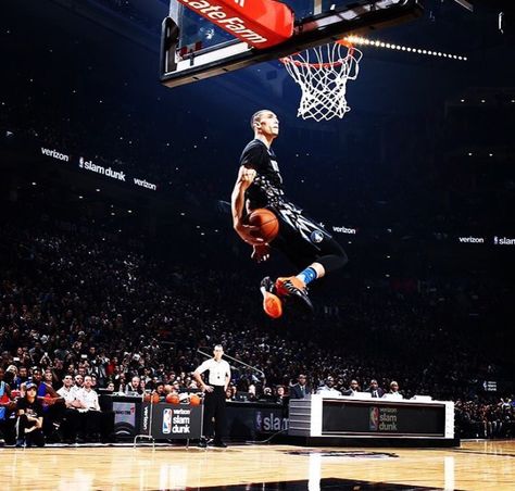 Zach Lavine Zach Lavine Dunk, Zack Lavine, Nba Pics, Dunk Basketball, Basketball Life, Dunk Contest, Zach Lavine, Vince Carter, Ball Is Life