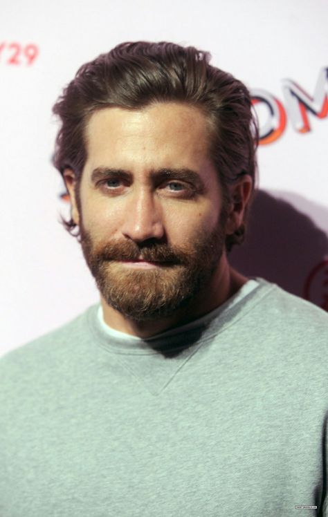 Jake ❤ Jack Gyllenhaal Haircut, Jack Gyllenhaal, Jake G, Mens Hairstyles With Beard, Beard Styles Short, Guy Haircuts Long, Men's Long Hairstyles, Donnie Darko, Beard Lover