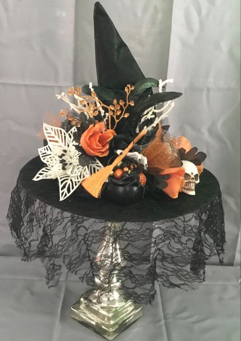 Decorated Witches Hats Diy, Witch Hat Decorating Ideas, Witch Hat Centerpiece Diy, Decorated Witches Hats, Witches Hat Table Centerpiece, Crystal Ball Centerpiece Halloween, Decorated Witch Hat, Witch Hat Metal Frame, Witch Hat Centerpiece