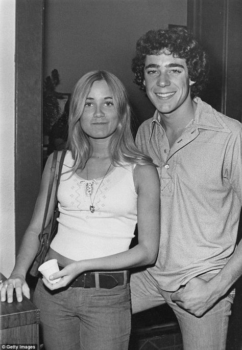 Maureen McCormick and Barry Williams of The Brady Bunch Ann B Davis, Marsha Brady, Barry Williams, Maureen Mccormick, Brady Bunch, The Brady Bunch, Old Tv Shows, Vintage Tv, Old Tv