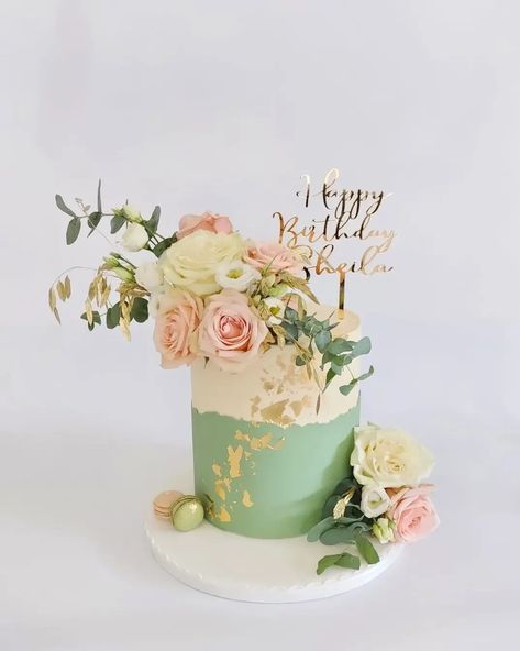 Fault Line Birthday Cake, Gold Fault Line Cake, Fault Line Cakes, Fault Line Cake, Floral Fault Line Cake, Fall Fault Line Cake, 50th Cake, Buttercream Cake, Cake Cookies