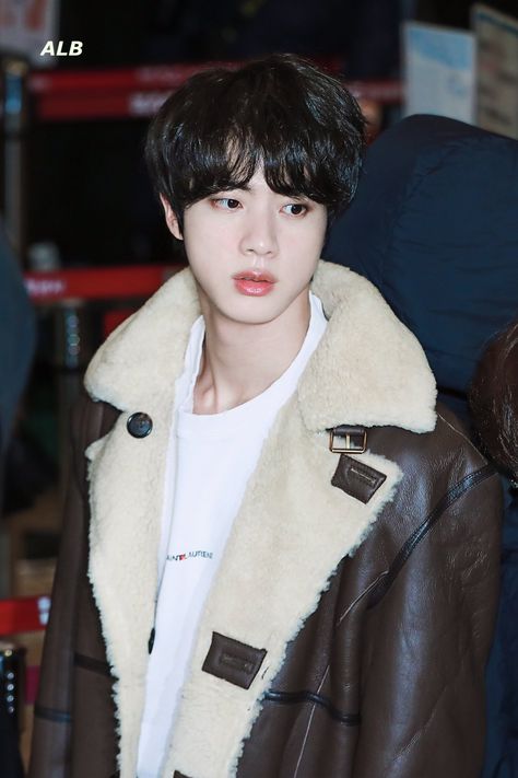 191121 #BTS at Gimpo Airport Traveling to Japan | #JIN #SEOKJIN Jin Kim, 4 December, Kim Jin, Seokjin Bts, My Chemical, Worldwide Handsome, Bts Twt, Bts Bangtan Boy, Bts Jin