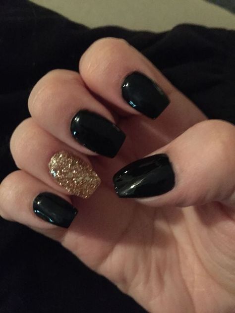 Black And Gold Short Nails, Black With Gold Nails, Black Nails With Gold Glitter, Black And Gold Glitter Nails, Black Nail Art Ideas, Lucky Nails, Black Nails Short, Gold Coffin Nails, Gold Sparkle Nails