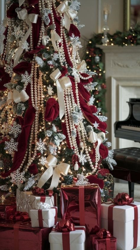 Christmas Tree With Red And White Decor, Christmas Trees With Red Decorations, Traditional Flocked Christmas Tree, Christmas Decor Ideas Colorful, Red Flocked Christmas Tree, Timeless Christmas Decor, Tree Toppers Christmas Unique, Red White Bedroom, Kitchen Christmas Tree