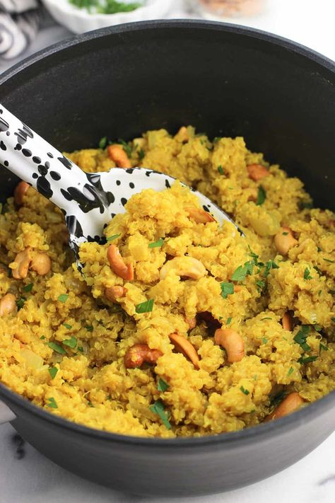 A serving spoon scooped into a pan of quinoa. Quinoa Recipes Easy Quick, Quinoa Recipes Healthy Easy, Quinoa Recipes Side Dish, Turmeric Quinoa, Cooking With Coconut Milk, Quinoa Recipes Healthy, Turmeric Recipes, Healthy Side Dish, Easy Lunch Recipes