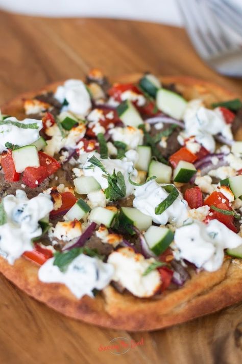 Recipes Using Gyro Meat, Recipes With Gyro Meat, Gyro Meat Dinner Ideas, Leftover Gyro Meat Recipes, Gyro Flatbread Recipe, Gyro Pizza Recipe, Gyro Flatbread, Gyro Bread, Gyro Pizza