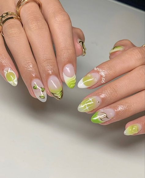 Airbrush Nails Short, White Green Nails, Elegant Nails Coffin, Nude Nails Square, Classy Nails Acrylic, Nails With Black Design, Long Nude Nails, Nails For Brown Skin, Chrome Nails Summer