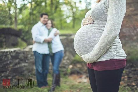 Surrogate photo session Surrogate Photography, Surrogacy Photography, Adoption Maternity Photos, Surrogacy Quotes, Surrogacy Photos, Gestational Surrogacy, Surrogacy Journey, Special Photography, Gestational Carrier