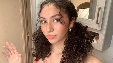 Curly Two Buns, Easy Cute Curly Hairstyles, 3b Curly Hairstyles, Curly Hairstyles 3c, Low Tension Natural Hairstyles, 3c Curly Hairstyles, 3c Hairstyles, Curly Hairstyles Natural, Shoulder Length Curly Hair