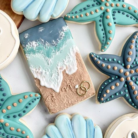 Customized Cookies, Holiday Themed Cakes, Starfish Cookies, Beach Cookies, Icing Ideas, Pretty Desserts, Cookies Birthday, Royal Iced Cookies, Easter Sugar Cookies