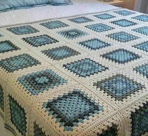 Granny Square Crochet Patterns Free, Crochet Bedspread Pattern, Crochet Granny Square Blanket, Crochet Bedspread, Crochet Quilt, Haken Baby, Crochet Patterns Free Blanket, Crochet Square Patterns, Granny Squares Pattern