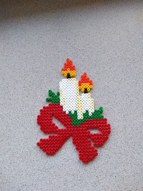 Perleplader Ideas Jul, Perleplader Ideas Cute, Perler Bead Ornaments Pattern, Perler Christmas, Hama Beads Christmas, Perler Bead Mario, Hama Art, Christmas Perler Beads, Easy Perler Beads Ideas