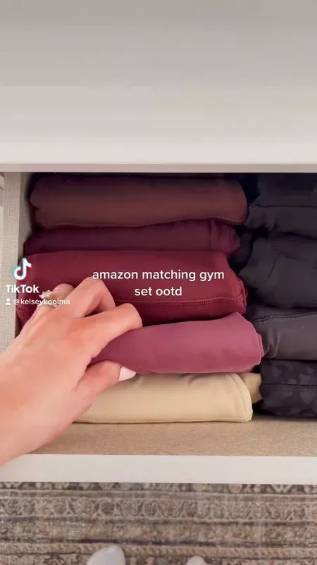 Matching gym set from Amazon! Click the pin for sizing details + links #LTKfit #LTKunder50 #LTKunder100 Amazon Gym Clothes, Gym Outfits Winter, Matching Gym Set, Amazon Activewear, Casual Athleisure Outfits, Amazon Loungewear, Workout Sets Outfit, Cute Gym Outfits, Gym Clothes Women