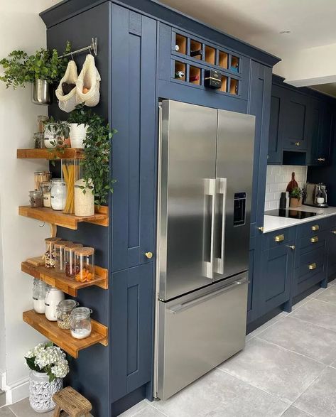 Smart Kitchen Ideas, Casa Country, Blue Cabinets, Smart Kitchen, Style Deco, Interior Modern, Kitchen Room Design, Kitchen Inspiration Design, Kitchen Redo