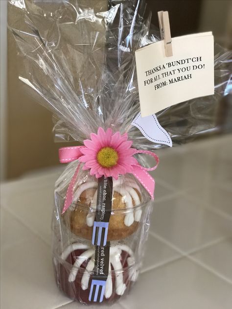 Teacher Gift Idea -Nothing Bundt Cakes Bundt Cake Gift, Teacher Appreciation Gift Baskets, Nothing Bundt, Easy Teacher Gifts, Nothing Bundt Cakes, Affordable Christmas Gifts, Teacher Holiday Gifts, Staff Appreciation Week, Counselor Gifts