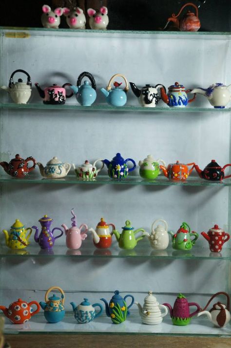 Teapot Display, Teapot Lamp, Teapot Cake, Creative Inventions, Toy Tea Set, Mini Tea Set, Display Showcase, Mini Teapot, Glass Beads Jewelry