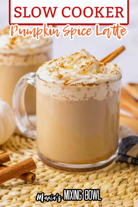 Slow cooker pumpkin spice latte makes it easy to whip up a piping hot mug of sweet, delicious fall that everyone will love! Slow Cooker Pumpkin Spice Latte, Crockpot Pumpkin Spice Latte, Pumpkin Spice Latte Crockpot, Pumpkin Beverages, Pumpkin Pie Latte Recipe, Pumpkin Pie Latte, Coffee Punch, Slow Cooker Pumpkin, Pumpkin Chai