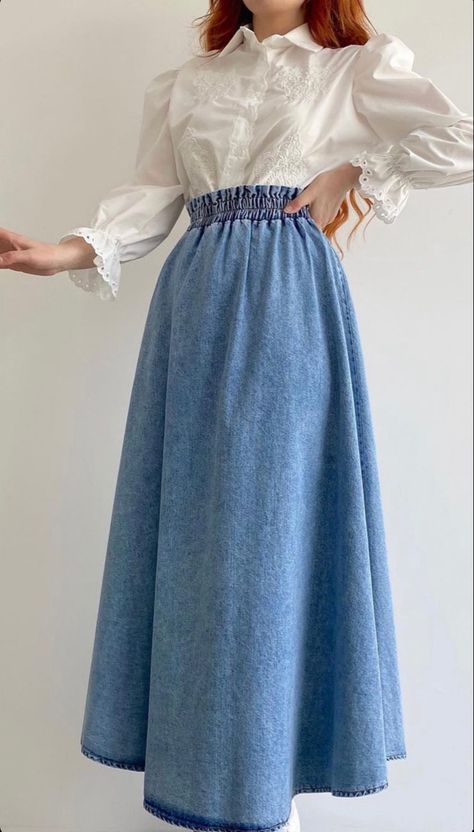 Trendy Long Skirts, Formal Dresses Blue Long, Long Skirt Outfits Formal Classy, Long Blue Skirt Outfit, Blue Long Skirt Outfit, Blue Skirt Outfit Ideas, Blue Skirt Long, Formal Inspiration, Long Blue Skirts