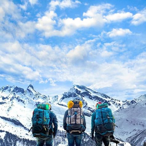 Solang Valley Himachal Pardesh Manali  Image Courtesy: @krishnapramod_kp  #Repost @adventure_nation_outdoor_tribe • • • • • •  #wanderlust #wanderer #wild #explorepage #explore #roadtrip #travelphotography #traveling #travel #travelgram #travelblogger #instagood #instadaily #oneplus #peace #photography #love #lehladakh #lbbdelhincr #likeforlikes #likesforfollow #journey #mountains #nature #naturephotography #naturelovers Peace Photography, Kullu Manali, Travel Pose, Travel Pictures Poses, Shimla, Adventure Photography, Hill Station, Travel Images, Himachal Pradesh