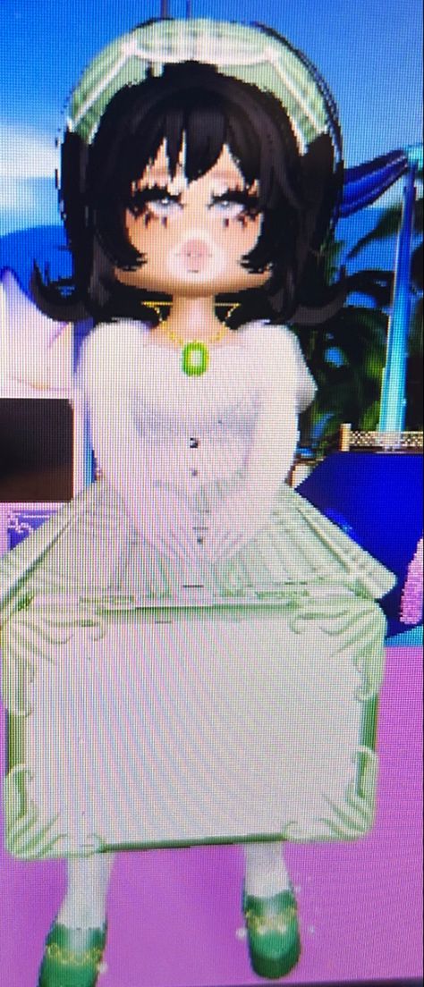 Royale High Green Glamour, Green Glamour, Royals High, Aesthetic Roblox Royale High Outfits, Royal Outfits, Royale High, Green Outfit, Fit Inspo, Blue And Green