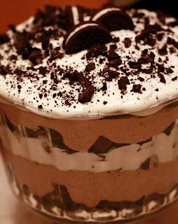 Baking Away: Brownie Oreo Trifle Oreo Trifle Desserts, Oreo Brownie Trifle, Oreo Trifle, Brownie Oreo, Truffle Recipes, Oreo Brownie, Entertaining Menu, Brownie Trifle, Nice Recipes