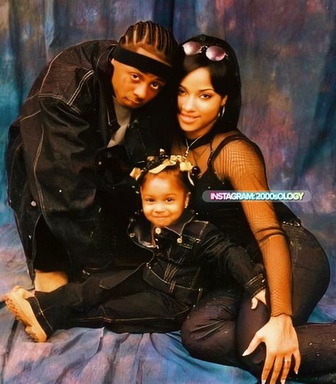 2000’s — OLOGY. on Instagram: “Reginae’s Parents 💙✨[ Early 2000s ] #LilWayne #ToyaJohnson #ReginaeCarter #mid2000s #late2000s #2010s  #Early2000s #2000sology” 2000s Couple Photoshoot, 2000s Photoshoot, 90s Couples, Toya Wright, Ropa Hip Hop, Photoshoot Backdrops, Black Relationship Goals, Real Hip Hop, Black Love Couples