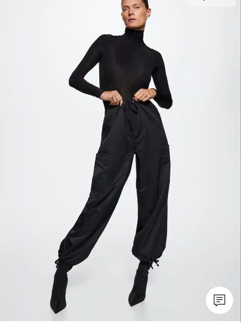 Parachute Pants Outfit, Mango Trousers, Cargo Design, Outfit Mujer, Tennis Fashion, Nylon Fabric, Cargo Trousers, Dress Trousers, Pants Outfit