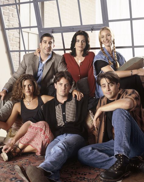 Rachel Green - Ross Geller - Monica Geller - Phoebe Buffay - Chandler Bing - Joey Tribbiani #Friends - Matt LeBlanc - Jennifer Aniston - David Schwimmer - Lisa Kudrow - Courtney Cox - Matthew Perry Friends 1994, Jenifer Aniston, Matt Leblanc, Friends Poster, Justin Theroux, Ross Geller, Friends Cast, Friends Central Perk, Friends Tv Series