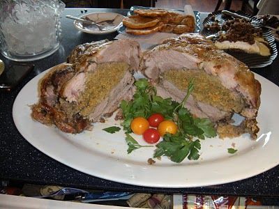 Pernil Estofado con Mofongo (Roast Pork Stuffed with Green Mashed Plantains) Spanish Menu, Mashed Plantains, Puerto Rican Cuisine, Plantain Recipes, Latin Recipes, Puerto Rico Food, Hispanic Kitchen, Boricua Recipes, Rican Food