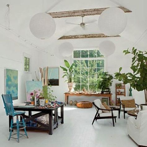 Beautiful and inspiring home art studio ideas...love the all white walls and ceiling, dark furniture, beams, plants and huge window.  Ideas for my garage studio! Studio Seni, Home Art Studios, Backyard Art Studio, Home Studio Design, Ruangan Studio, Art Studio Space, Art Studio Design, Art Studio At Home, Dream Studio