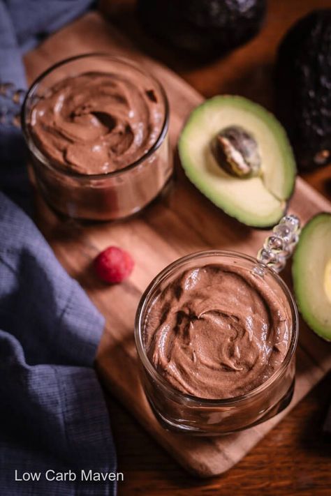 Keto Chocolate Pudding, Chocolate Avocado Pudding, Keto Pudding, Chocolate Pudding Recipe, Easy Breakfasts, Avocado Chocolate Pudding, Avocado Pudding, Low Carb Maven, Chocolate Pudding Recipes