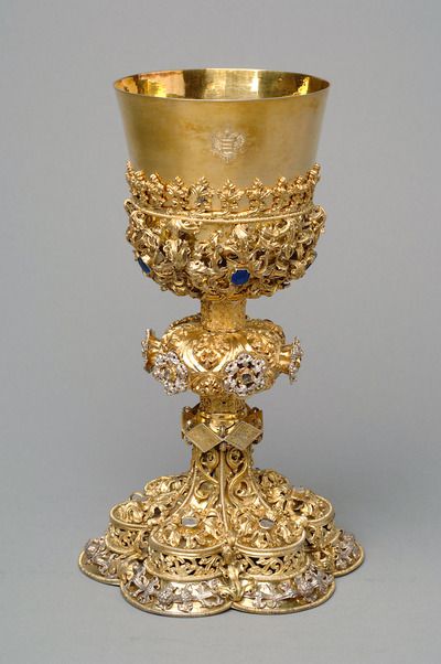 Gold Chalice, Artifacts, Precious Metals, Sake, Metal Working, Precious Stones, Muse, Art Decor, Sculpture