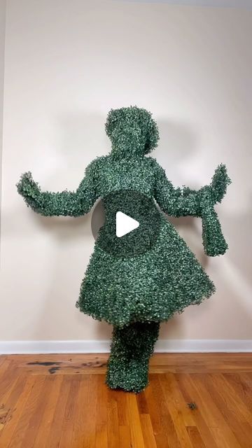 Ange Mariano on Instagram: "Turning into a bush 🌳 #bush #hedge #shrub #sewing #halloween #diy #fashion #halloweencostume #angemariano" Terrarium Costume, Ange Mariano, Mother Nature Costume Diy, Jungle Costume, Sewing Halloween, Mother Nature Costume, Ugly Dresses, Green Costumes, Diy Costumes