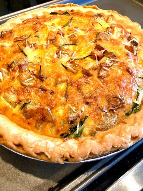 Potato Quiche, Egg Quiche, Spinach Breakfast, Ham Potato, Easy Ham, Weekday Breakfast, Shredded Potatoes, Morning Brunch, Spinach Quiche