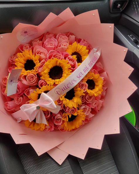 Roses and Sunflowers 🌻 Rose Bucket, Roses And Sunflowers, Sunflowers And Roses, Instagram Roses, Roses Bouquet, Flowers Arrangements, Rose Bouquet, Pretty Flowers, Pink Rose