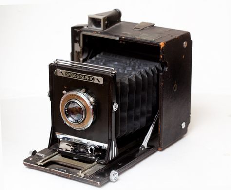 Speed Graphic 4x5 press camera Speed Graphic Camera, Vintage Camera Decor, Camera Decor, Camera Collection, Folding Camera, Old Cameras, Vintage Cameras, Vintage Camera, Film Camera