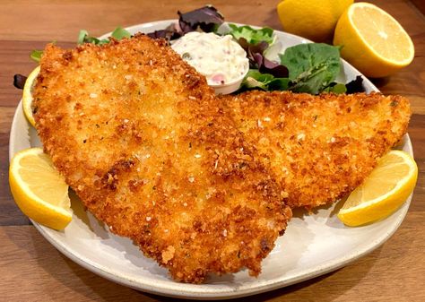 Flounder Milanese with Tartar Sauce Fried Flounder Recipes, Fish Casseroles, Stuff Flounder Recipes, Grouper Fish Recipes, Flounder Fish Recipes, Fried Flounder, Flounder Fish, Flounder Recipes, Air Fried Fish