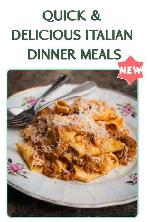 Italian dinner Italian Meal Plan, Light Italian Recipes, Italy Food Recipes, Traditional Italian Dinner, Italian Dinner Ideas, Dinner In Italy, Old Italian Recipes, Italy Dinner, Italian Lunch