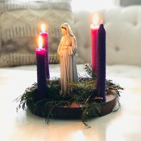 Debbie Staresinic on Instagram: "Wishing you a joyful Gaudete Sunday! So many asked about the wreath. You can create your own. :) Learn how ➡️ LinkInBio ➡️ MOTHER OF GOD ADVENT WREATH. 🕯🙏🏼🎄 Peace and God bless you! #thirdsundayofadvent #prayer #jesusiscoming" Diy Advent Wreath Catholic, Advent Wreaths Ideas, Catholic Advent Wreath, Advent Wreath Ideas, Advent Crown, Catholic Advent, Advent Catholic, Third Sunday Of Advent, Advent Wreath Diy