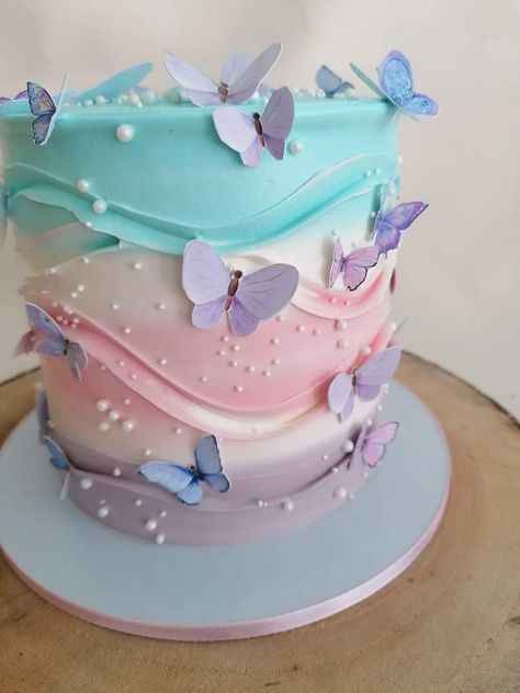 Butterfly Themed Birthday Cake, Baby 1st Birthday Cake, Wave Cake, Colorful Birthday Cake, Butterfly Birthday Cakes, Candy Birthday Cakes, 5th Birthday Cake, Birthday Snacks, Chocolate Drip Cake