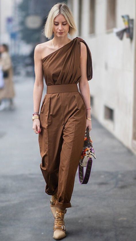 Brown Jumpsuit, Casual Chic Outfits, Milan Fashion Weeks, Photography Instagram, Autumn Street Style, Casual Chic Outfit, Style Mistakes, Cool Street Fashion, Looks Style