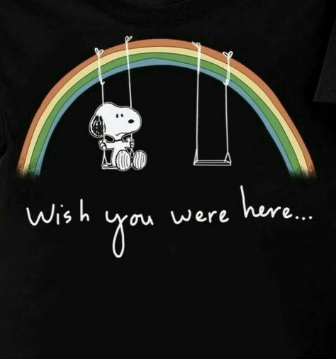 Snoopy Sayings, Memorial Verses, Heart Messages, Wallpaper Snoopy, Charlie Brown Quotes, Snoopy Funny, Snoopy Images, Peanuts Cartoon, Snoopy Wallpaper