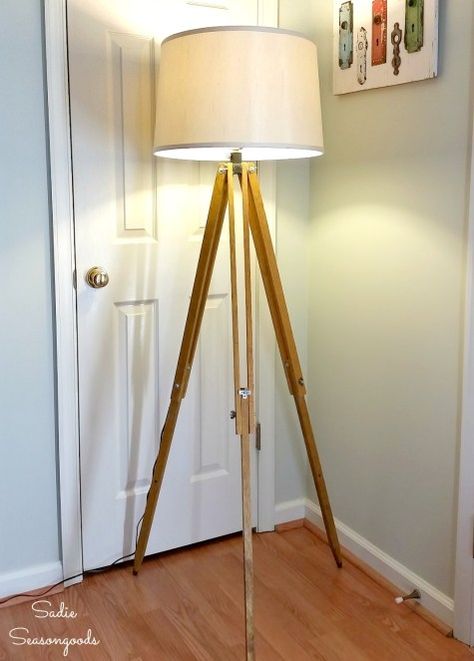 Vintage industrial surveyor's or telescope tripod repurposed and upcycled into a DIY floor lamp by #SadieSeasongoods / www.sadieseasongoods.com Diy Tripod, Diy Floor Lamp, Industrial Floor Lamp, Indoor Floor Lamps, Industrial Floor, Stylish Floor Lamp, Upcycle Repurpose, Industrial Floor Lamps, Tripod Floor Lamp