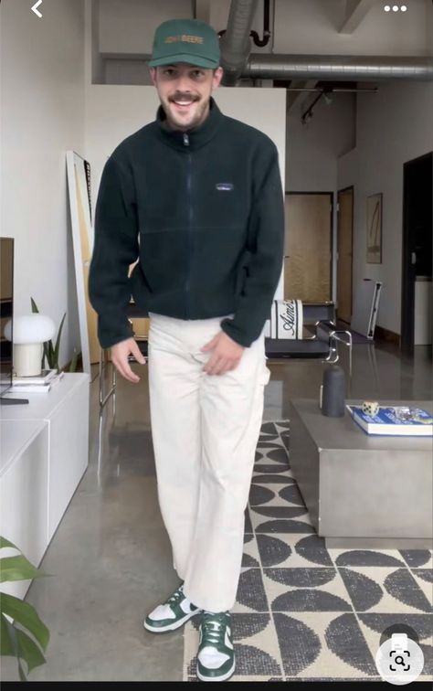 White Pants Outfit Winter, Khaki Pants Outfit Men, Patagonia Cap, White Pants Winter, Sick Fits, Khaki Pants Outfit, Outfit Informal, Cole Buxton, Jordan 1 Outfit